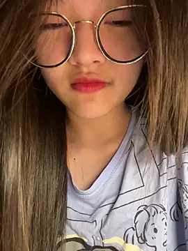 Krixxi22 online show from 5, 12, 2025