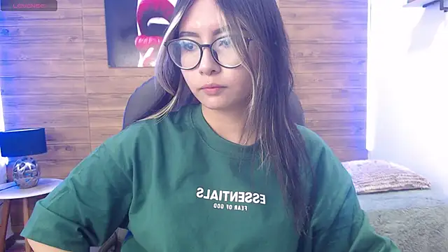 Snapshot of Ashlyeegray chatting on 9, 1, 2025 Ashlyeegray online show from 9, 1, 2025