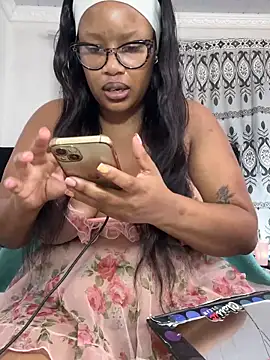 MimiCurves online show from 11, 6, 2026