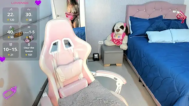 Kenia tompson01 online show from 18, 2, 2025