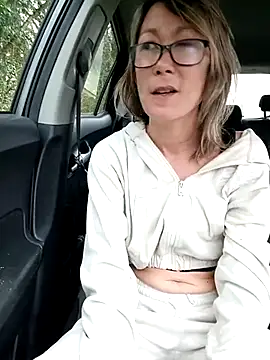 Timide girl2 online show from 9, 2, 2025