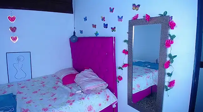 Snapshot of littleflower4you chatting on 2, 3, 2025 littleflower4you online show from 2, 3, 2025