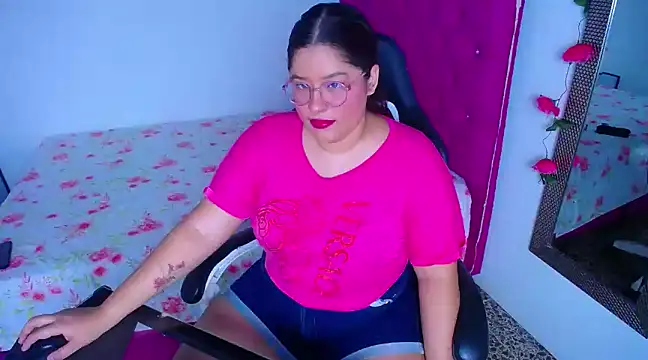 Snapshot of littleflower4you chatting on 9, 3, 2025 littleflower4you online show from 9, 3, 2025