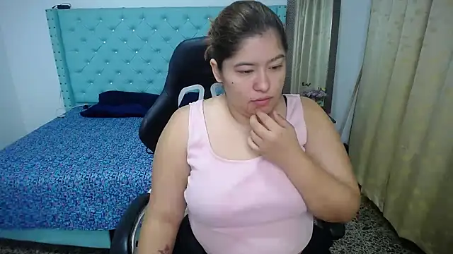 Snapshot of littleflower4you chatting on 17, 9, 2025 littleflower4you online show from 17, 9, 2025