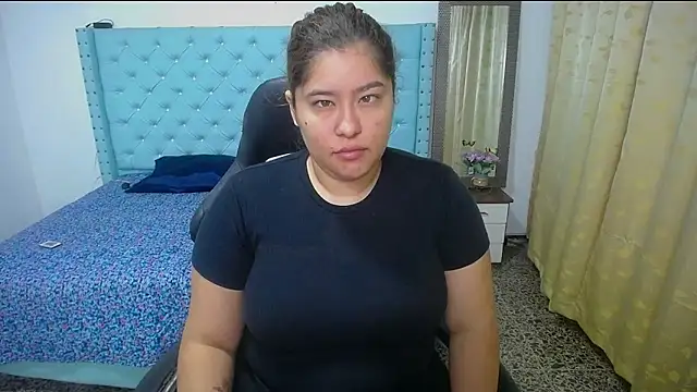 Snapshot of littleflower4you chatting on 19, 9, 2025 littleflower4you online show from 19, 9, 2025