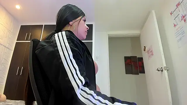 Charlotte Ice1 online show from 23, 12, 2024