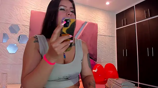 Charlotte Ice1 online show from 20, 2, 2025