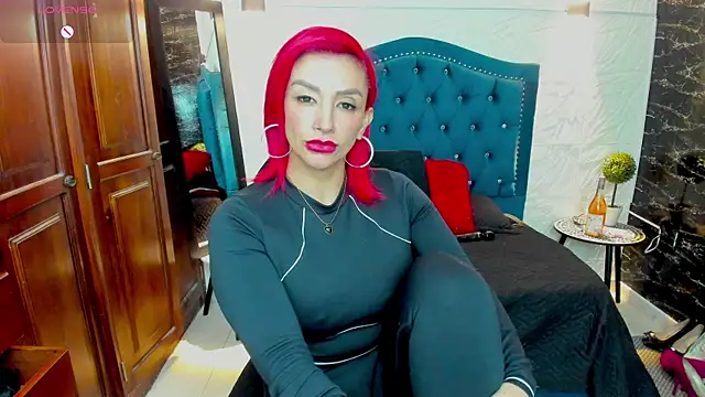 RedQueenMilf online show from 17, 10, 2025