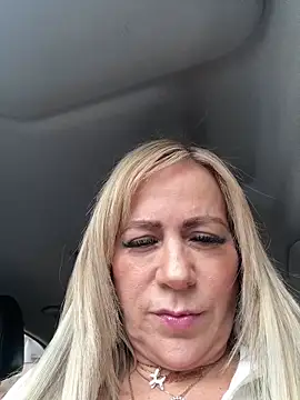 Snapshot of LARIANA_RIVERA23 chatting on 23, 4, 2026 LARIANA RIVERA23 online show from 23, 4, 2026