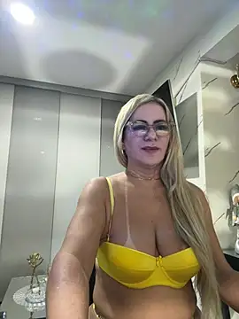 Snapshot of LARIANA_RIVERA23 chatting on 11, 5, 2026 LARIANA RIVERA23 online show from 11, 5, 2026