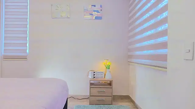 Miarouss3 online show from 4, 3, 2025