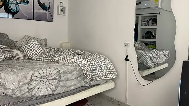 wendy alejo1712 online show from 28, 10, 2025