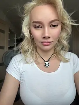 Snapshot of Bestie_Online chatting on 13, 7, 2026 Bestie Online online show from 13, 7, 2026