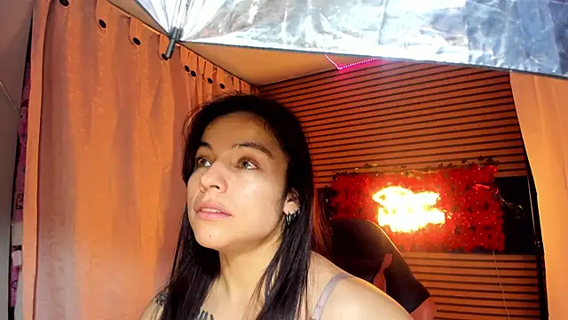 Snapshot of rosse_2504 chatting on 10, 10, 2025 rosse 2504 online show from 10, 10, 2025