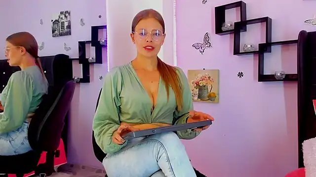 Laurablue online show from 14, 12, 2024