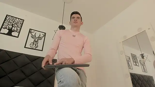 MikaelSlow online show from 8, 2, 2025