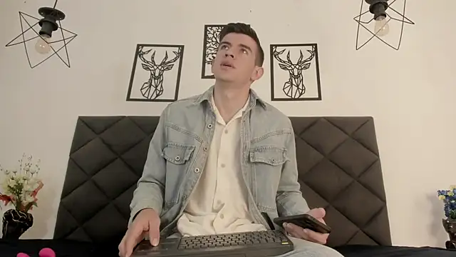 MikaelSlow online show from 22, 2, 2025