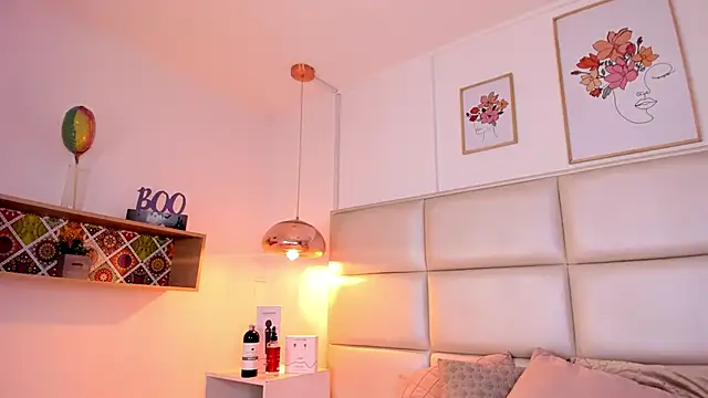 Snapshot of Aily_Yozuko chatting on 13, 1, 2025 Aily Yozuko online show from 13, 1, 2025