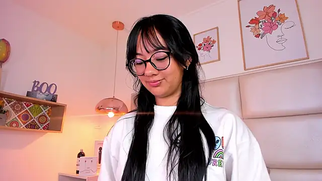 Snapshot of Aily_Yozuko chatting on 17, 1, 2025 Aily Yozuko online show from 17, 1, 2025