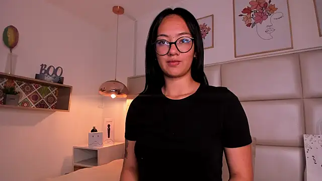 Snapshot of Aily_Yozuko chatting on 1, 2, 2025 Aily Yozuko online show from 1, 2, 2025