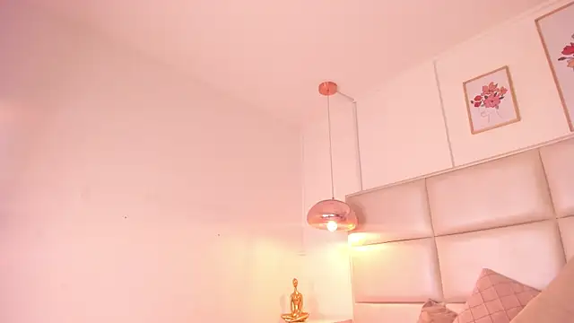 Snapshot of Aily_Yozuko chatting on 6, 3, 2025 Aily Yozuko online show from 6, 3, 2025