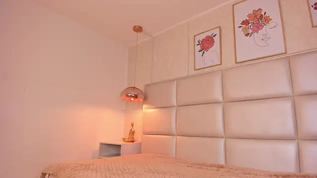 Snapshot of Aily_Yozuko chatting on 9, 9, 2025 Aily Yozuko online show from 9, 9, 2025