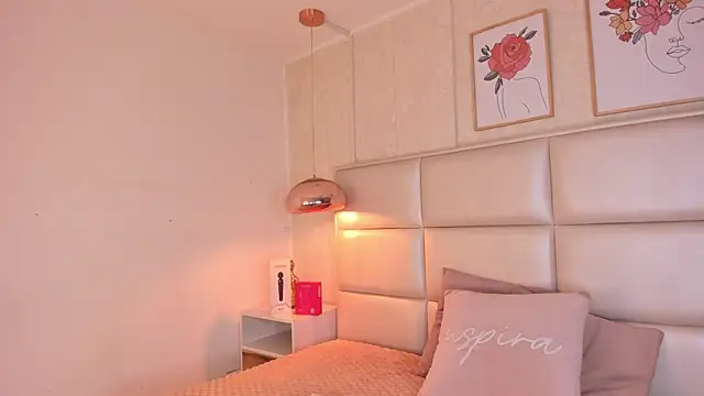 Snapshot of Aily_Yozuko chatting on 8, 1, 2026 Aily Yozuko online show from 8, 1, 2026