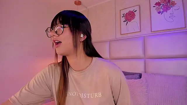 Snapshot of Aily_Yozuko chatting on 6, 2, 2026 Aily Yozuko online show from 6, 2, 2026