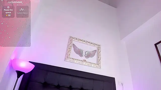 Mia 222 online show from 9, 2, 2025