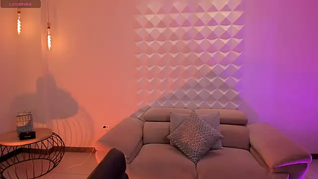 Snapshot of MarianneLane chatting on 25, 9, 2025 MarianneLane online show from 25, 9, 2025