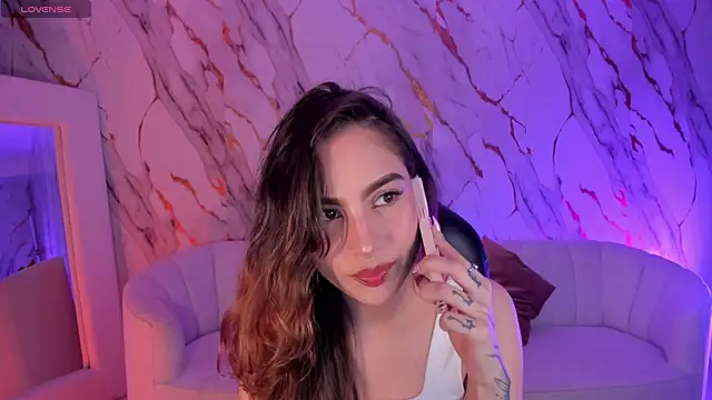 Snapshot of MarianneLane chatting on 30, 9, 2025 MarianneLane online show from 30, 9, 2025