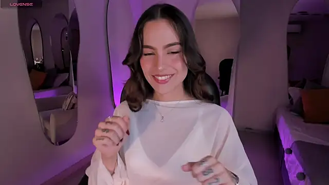 Snapshot of MarianneLane chatting on 29, 11, 2025 MarianneLane online show from 29, 11, 2025