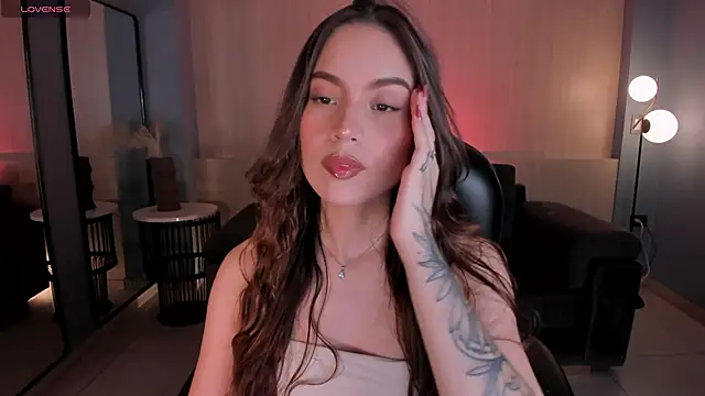 Snapshot of MarianneLane chatting on 15, 3, 2026 MarianneLane online show from 15, 3, 2026