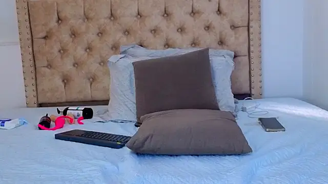 Anya Texas online show from 15, 3, 2026