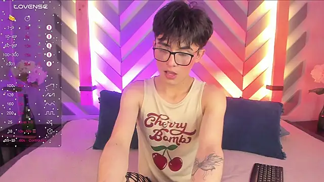 Snapshot of cherryy_boy chatting on 20, 2, 2025 cherryy boy online show from 20, 2, 2025