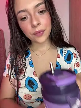 YovngBaby online show from 10, 3, 2026