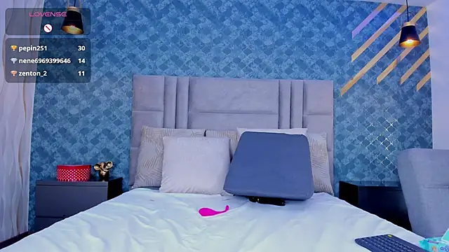 NiiaMoore online show from 13, 3, 2025