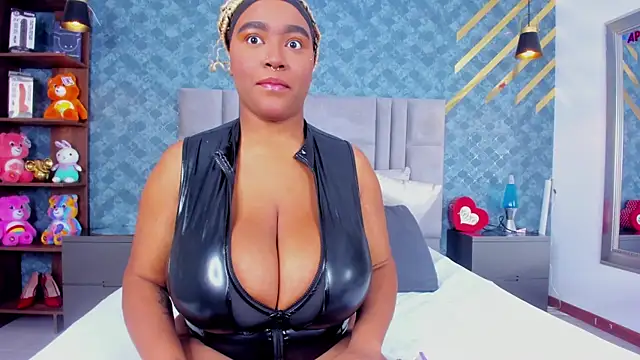 NiiaMoore online show from 26, 3, 2026