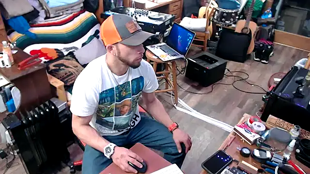 tongueispowerr6d9 online show from 11, 2, 2025