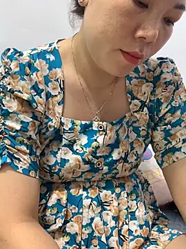 Baby-bigtits online show from 23, 3, 2025