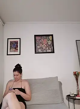 Snapshot of Redfloweer1 chatting on 8, 1, 2025 Redfloweer1 online show from 8, 1, 2025