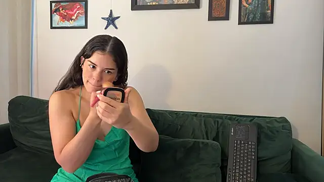 Redfloweer1 online show from 7, 2, 2026