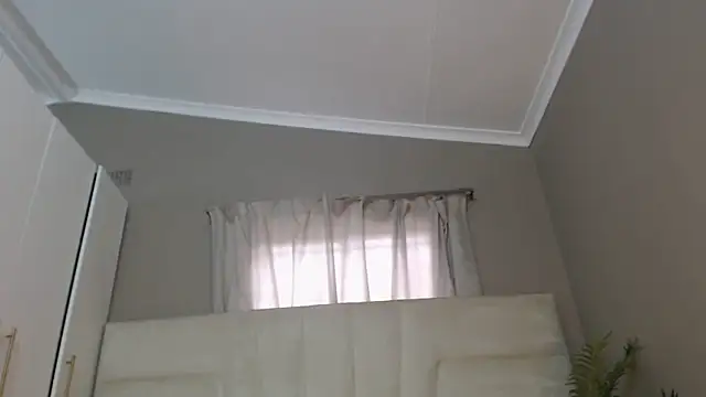 naughtyblackdolie online show from 20, 12, 2024