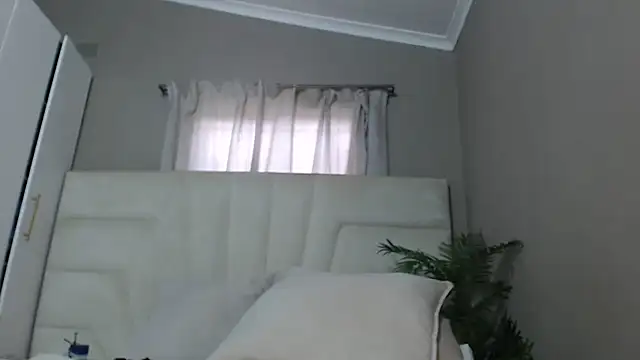 naughtyblackdolie online show from 15, 3, 2025