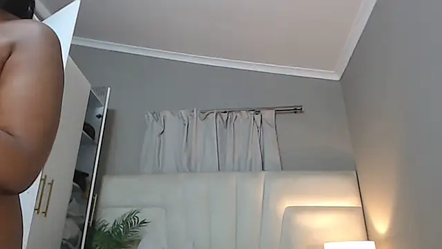 naughtyblackdolie online show from 24, 9, 2025