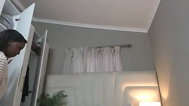 naughtyblackdolie online show from 28, 9, 2025