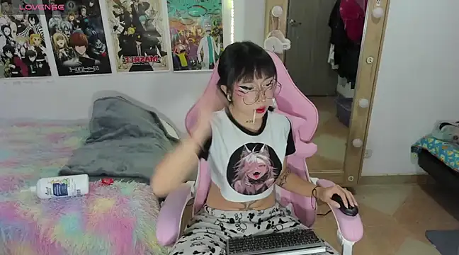 Snapshot of Aiisha_uwu chatting on 22, 1, 2025 Aiisha uwu online show from 22, 1, 2025