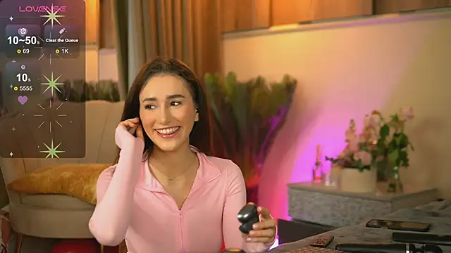 Snapshot of EmilyRaymont chatting on 11, 3, 2025 EmilyRaymont online show from 11, 3, 2025