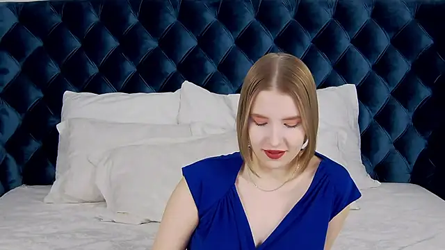 LiliLinn online show from 7, 2, 2025