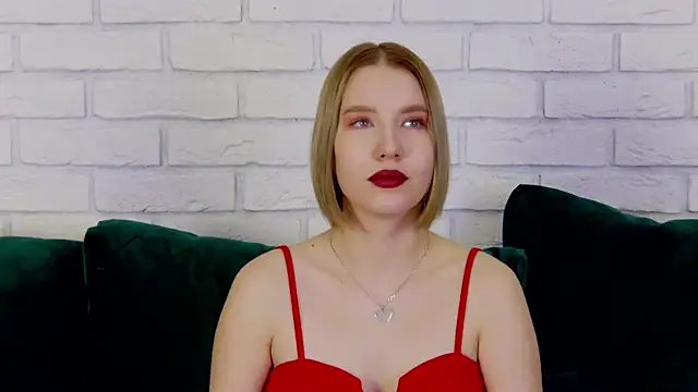 LiliLinn online show from 10, 2, 2025